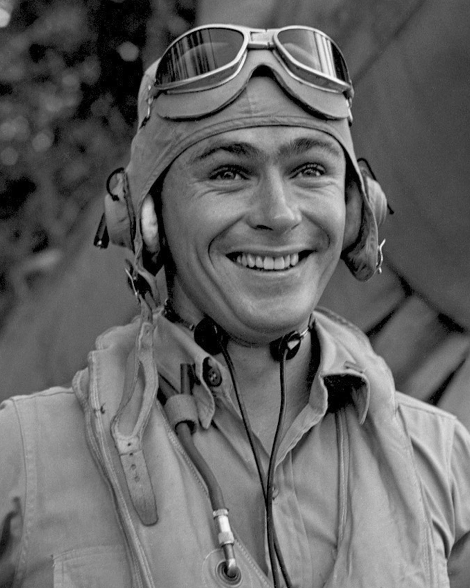 Lt. John Bolt 6 victories WWII, 6 victories Korea - vmf-214-john-bolt